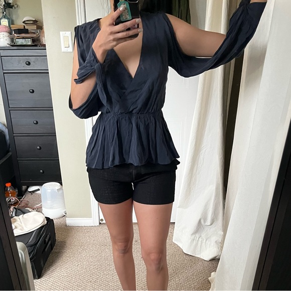 MENDOCINO NAVY TOP - Picture 3 of 3